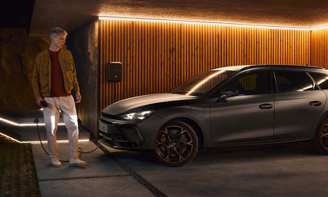 Sähköauto vai hybridi?