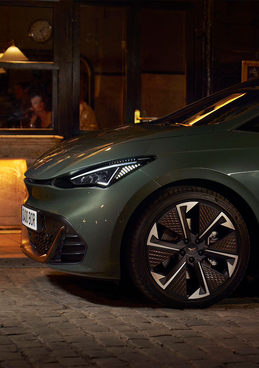 CUPRA Born VZ:n Thunderstorm-kevytmetallivanteet
