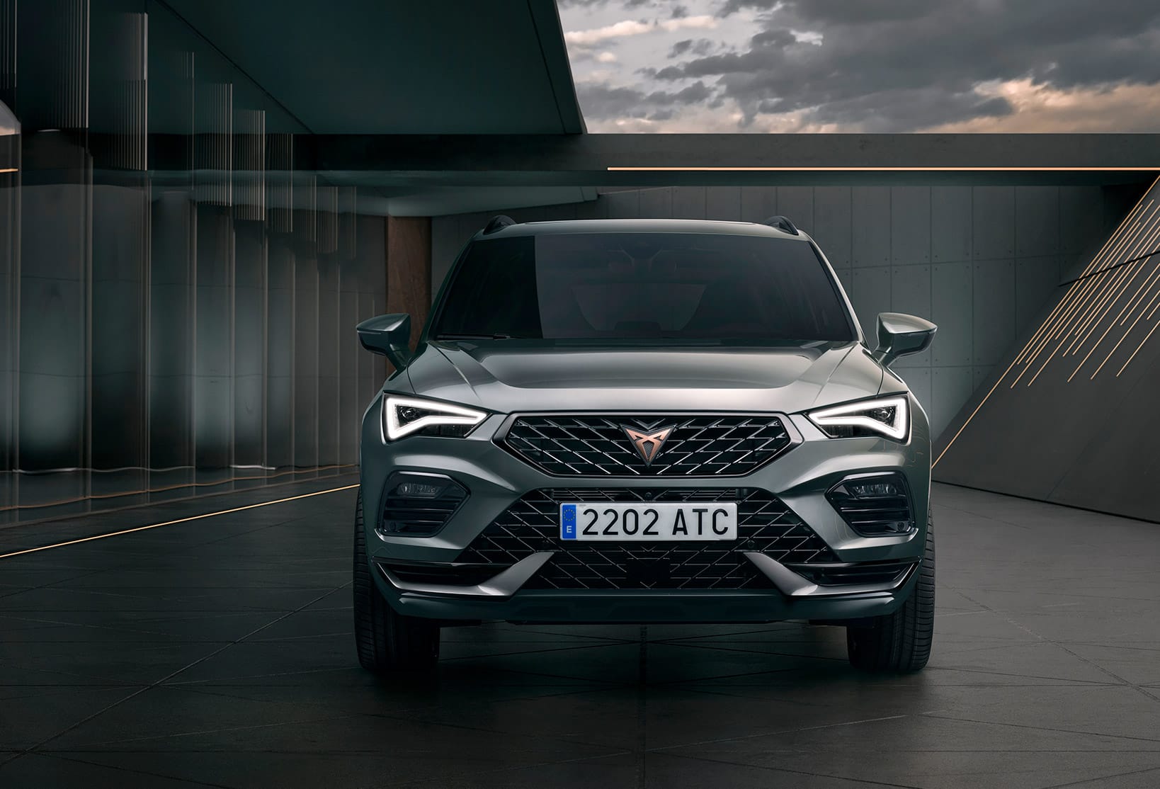 Uusi CUPRA Ateca edestä