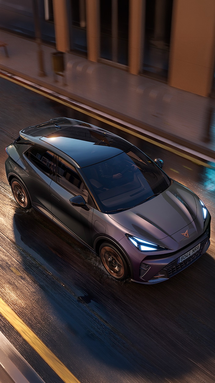 Uusi CUPRA Raval täyssähköauto camoteipeissä